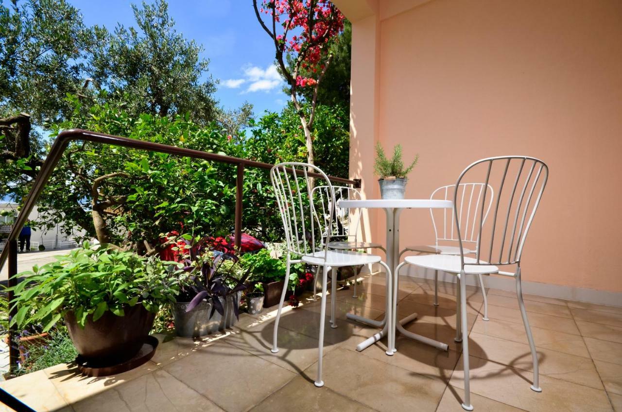 Apartments Denise Подгора Экстерьер фото